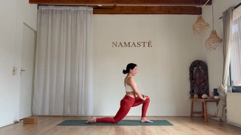 Handstand Flow - Kicks