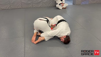 Reactive Mounted Armlock