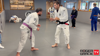 Roger Sparring #445