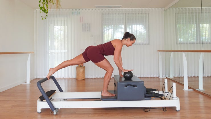 NEW: Express Reformer Flow Using The Ball With Tallis