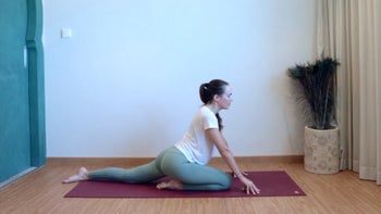 20 min Gentle Hip Flexibility