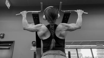 Pullups with wide grip