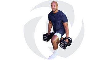 Total-Body Strength Drop-Set Supersets: Functional strength with descending dumbbell loads (45 Min)