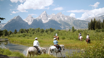 Episode #5. Our Wyoming Pack Trip Took a Dangerous Turn on This Steep Mountain Trail: Noëlle Floyd: Unbridled