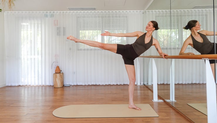 NEW: Quick Full Body Barre With Dani