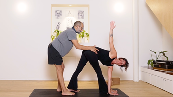 Short & Strong | Parivritta Paschimottanasana | Juan S.