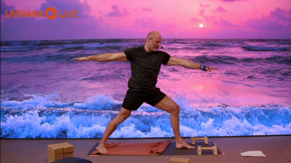 James Crossley | Vinyasa Dynamic | 45 mins | Saturday 2nd January 2021