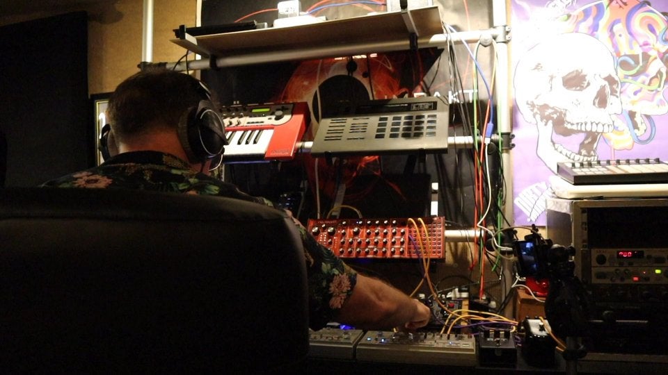 SCRATCH ONE シンセサイザー Shop – Global Sound